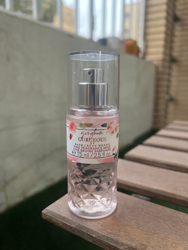 بث اند بادی رایحه توت فرنگی ۷۵میل