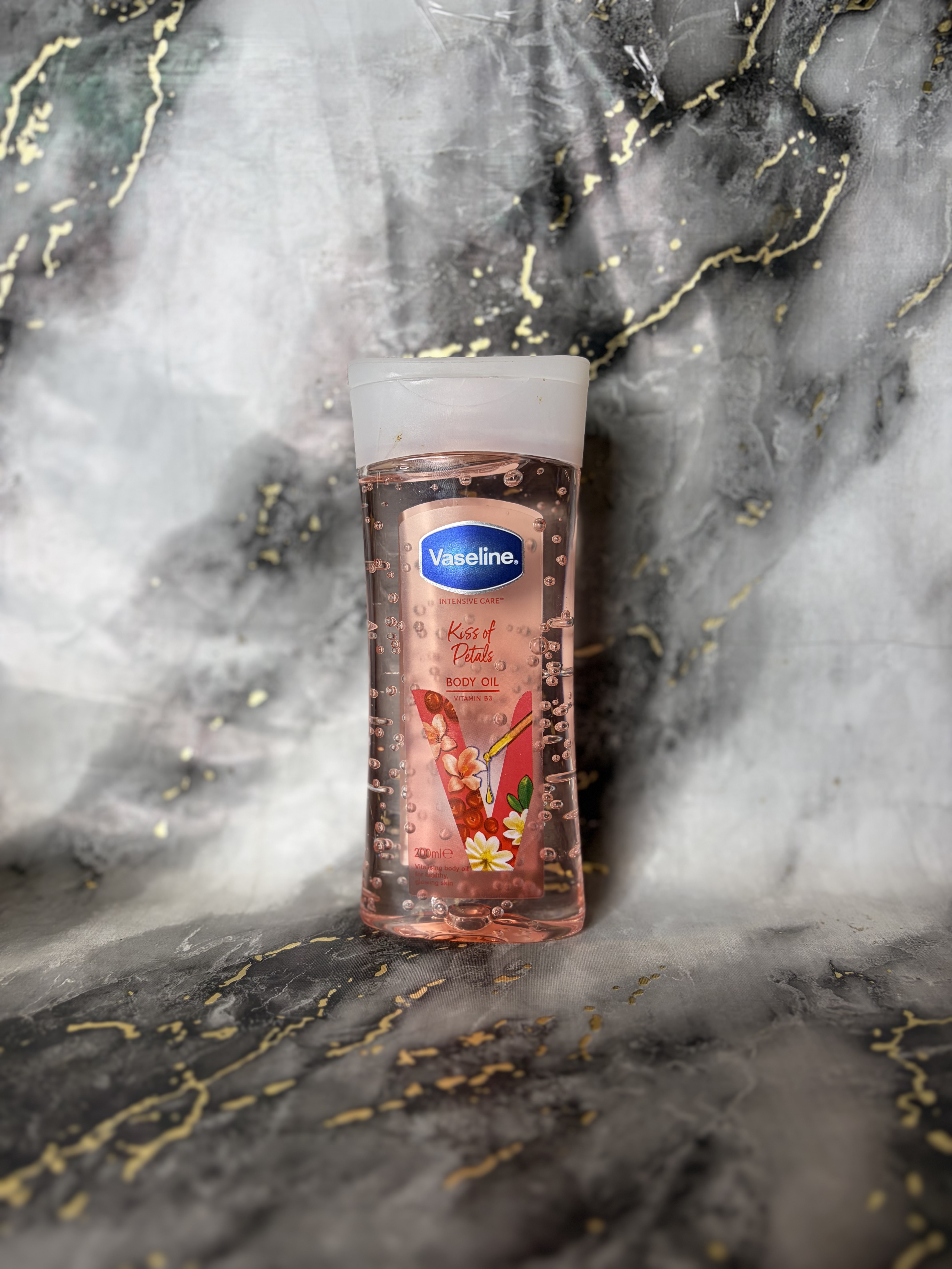 روغن بدن kiss of petals
